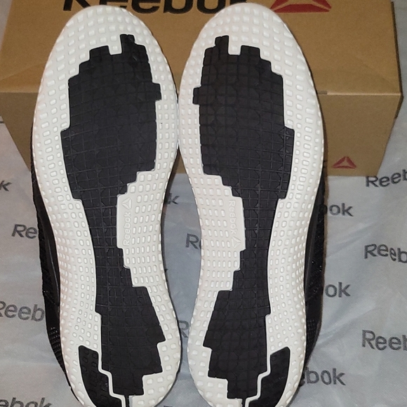 Saftey Toe Reebok Work shoes - Picture 3 of 8